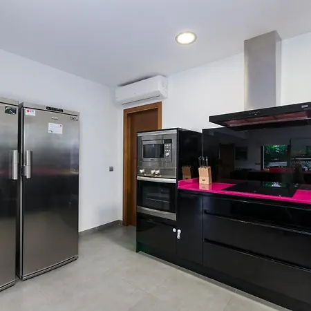 Yourhouse Es Cardinal Дом отдыха Кан Пикафорт