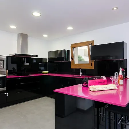 Yourhouse Es Cardinal *