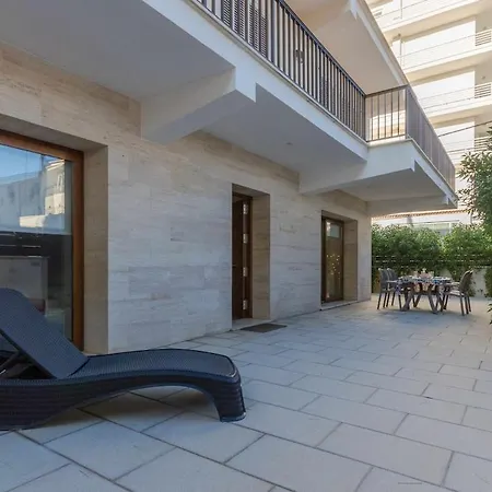 Hébergement de vacances Yourhouse Es Cardinal *